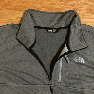 North Face ‘Canyonlands’ men’s sweater with zip neck & chest pocket. XL